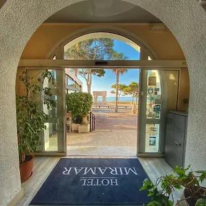 ** Hotel Restaurant Miramar L'orchidee France