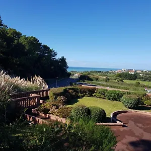 Dans De Standing Avec Parking Et Sa Terrasse Vue Appartement Bidart
