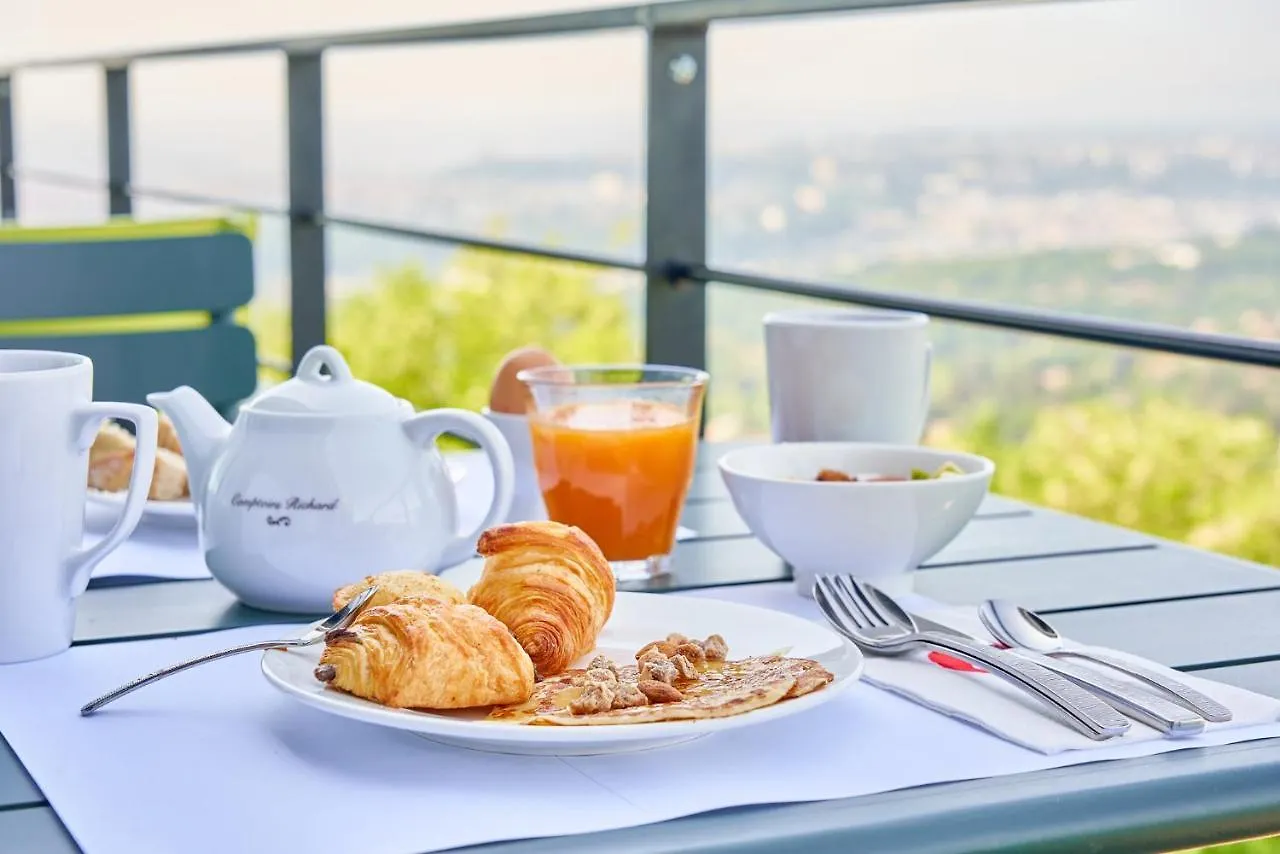 ****  L'Ermitage Hotel Cuisine-A-Manger Saint-Cyr-au-Mont-d'Or France